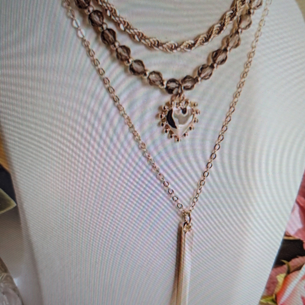Park Lake Kisses necklace